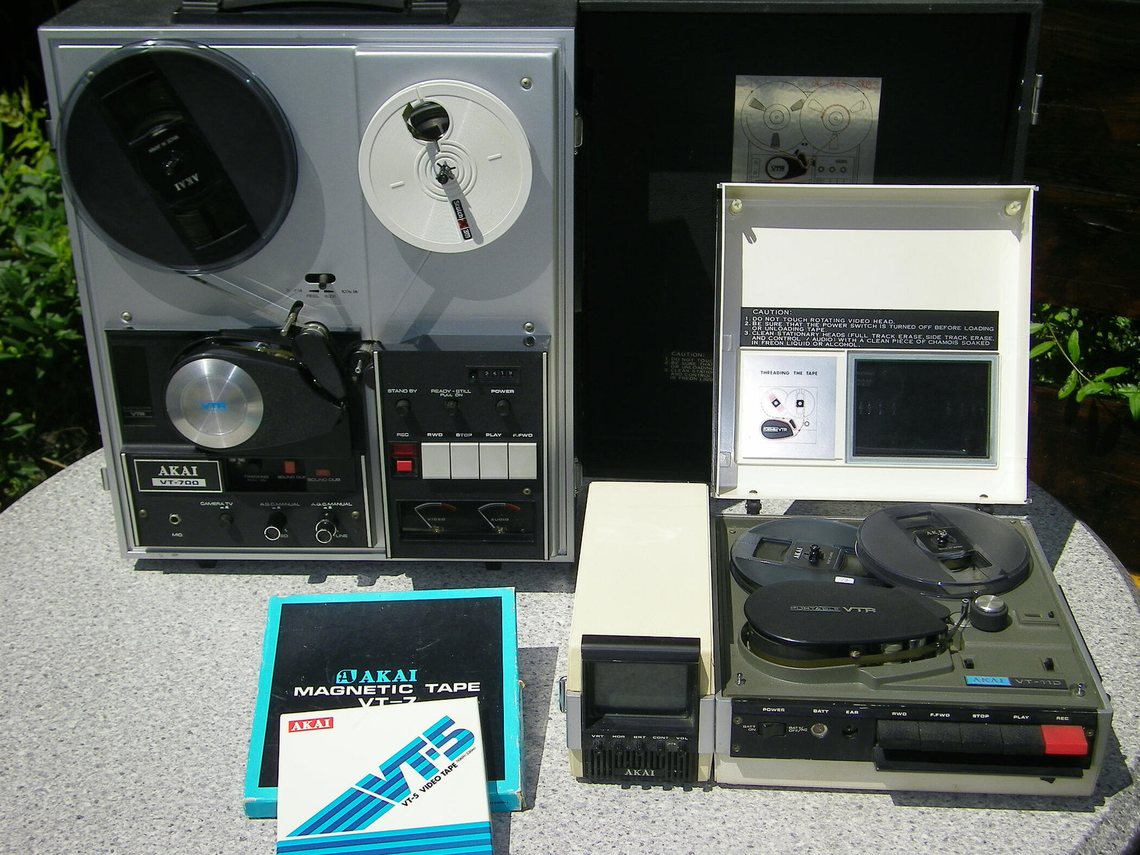 AKAI VT-700 & AKAI VT-110 Videorekorder von FilmPR Ing. Robert Unger